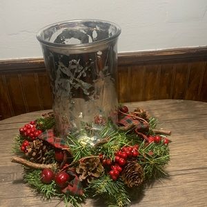 Candle holder or vase centerpiece